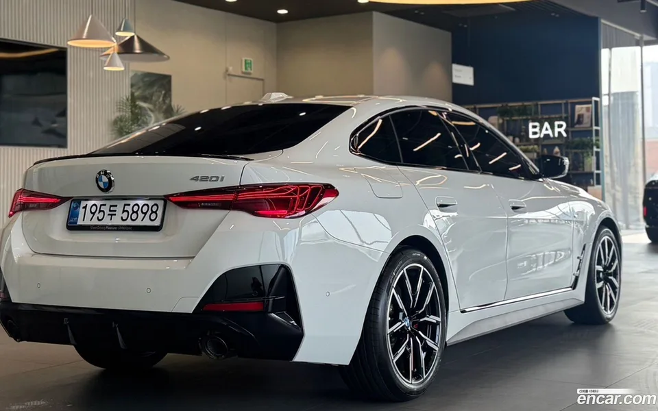 BMW 4 Series 420i M 2026 — миниатюра 3