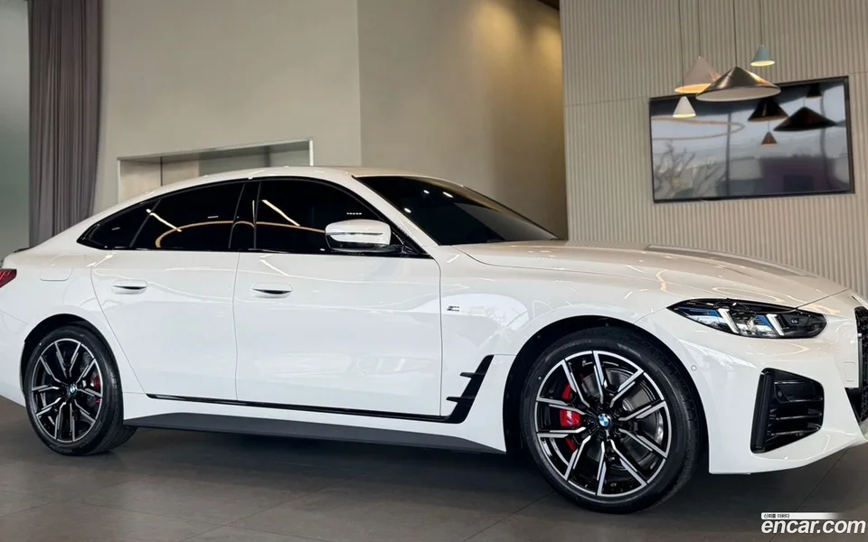BMW 4 Series 420i M 2026 — миниатюра 4