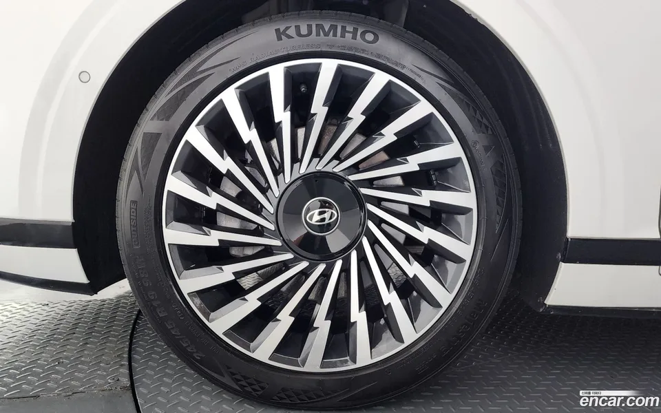 Hyundai Grandeur 2.5 2WD 2023 — миниатюра 5