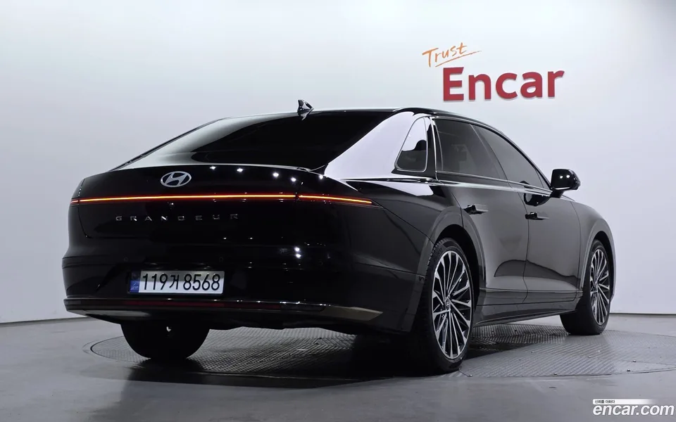 Hyundai Grandeur 2.5 2WD 2023 — миниатюра 2