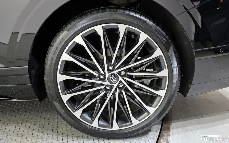 Hyundai Grandeur 2.5 2WD 2023 — миниатюра 5