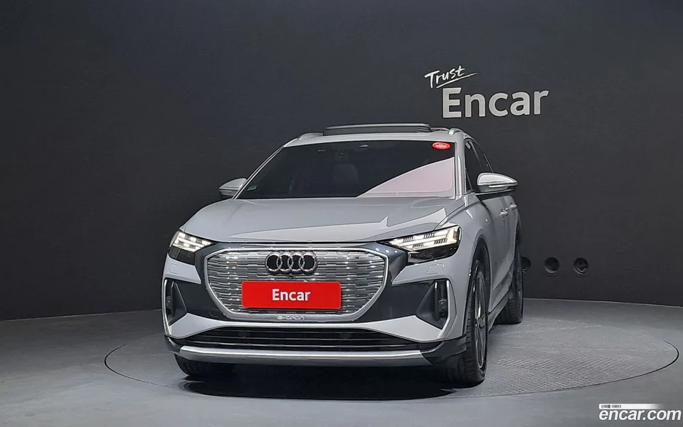 Audi Q4 e-tron 40 2023 — миниатюра 3