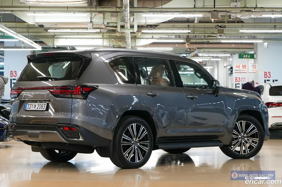 Lexus LX 700h 2025 — миниатюра 2
