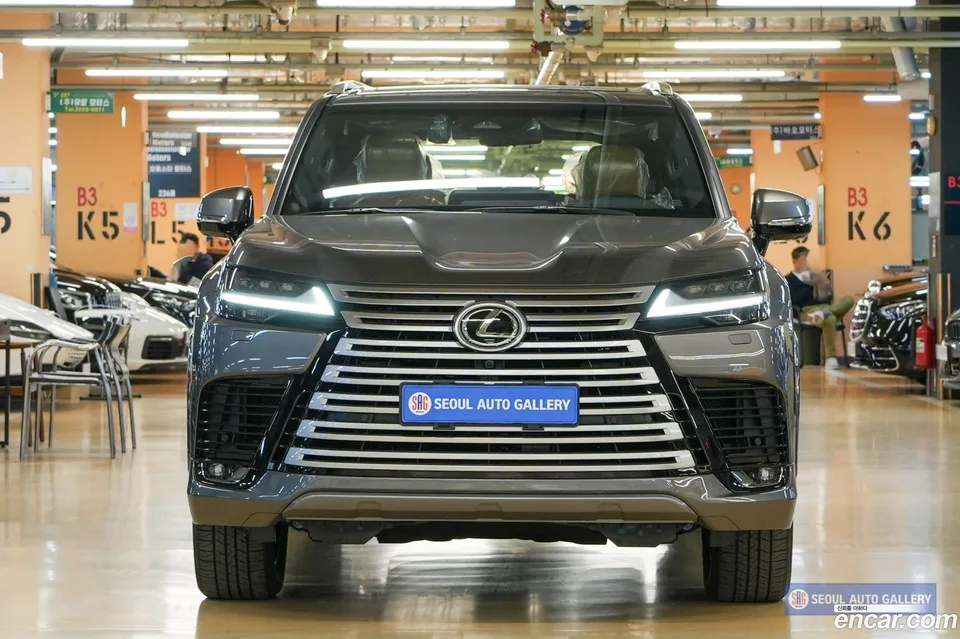 Lexus LX 700h 2025 — миниатюра 3