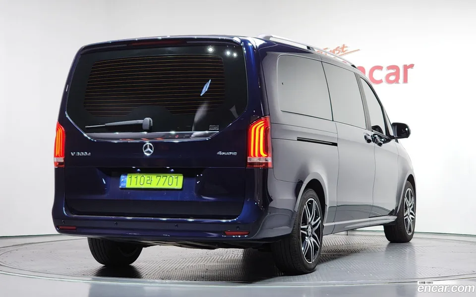 Mercedes-Benz V-Class V300 CDI 2022 — миниатюра 2