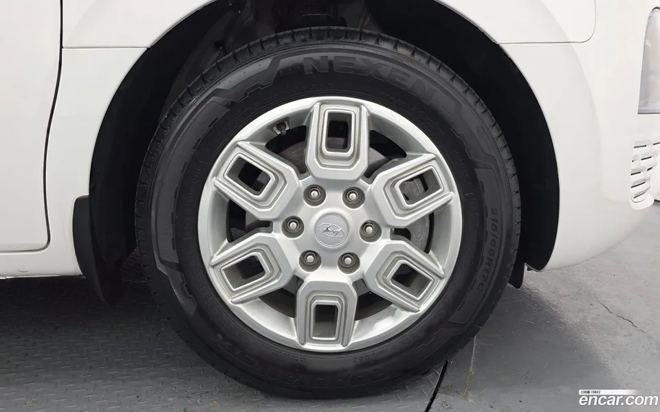 Hyundai Staria L3.5 5 2024 — миниатюра 5