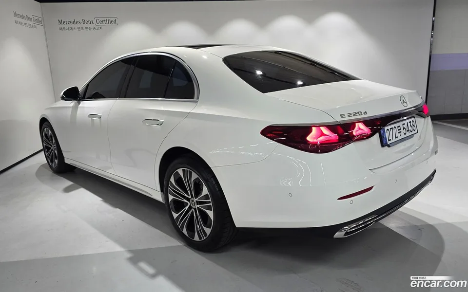 Mercedes-Benz E-Class E220d 4MATIC 2024 — миниатюра 3