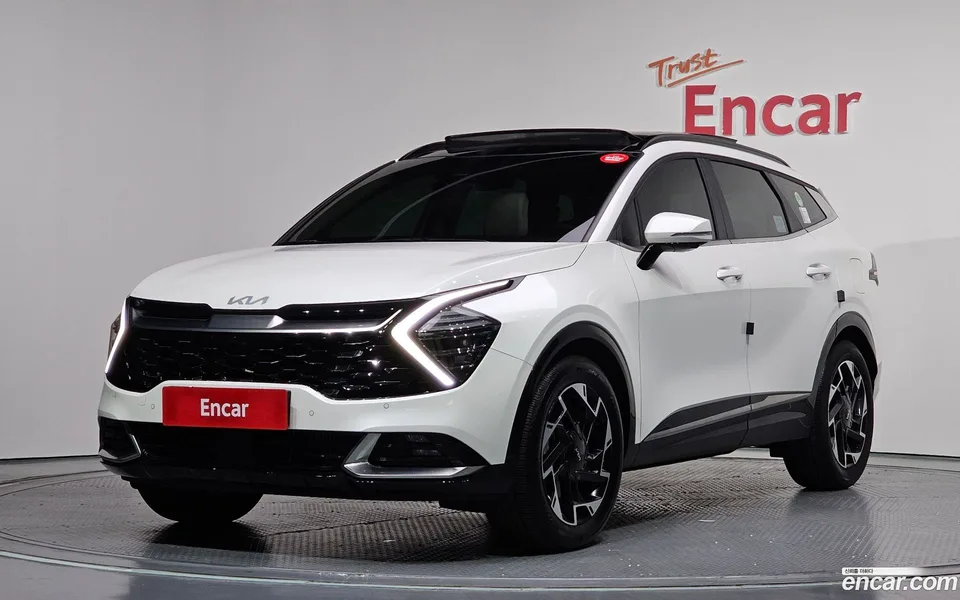 Kia Sportage 1.6 4WD 2023 — фото 1, купить с доставкой в Москву
