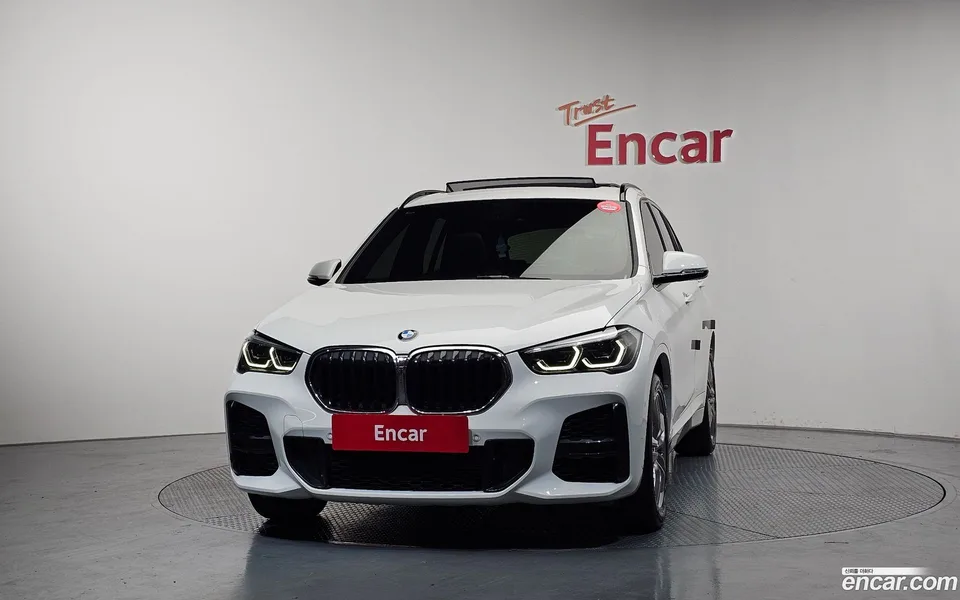 BMW X1 xDrive 20i M 2022 — миниатюра 3