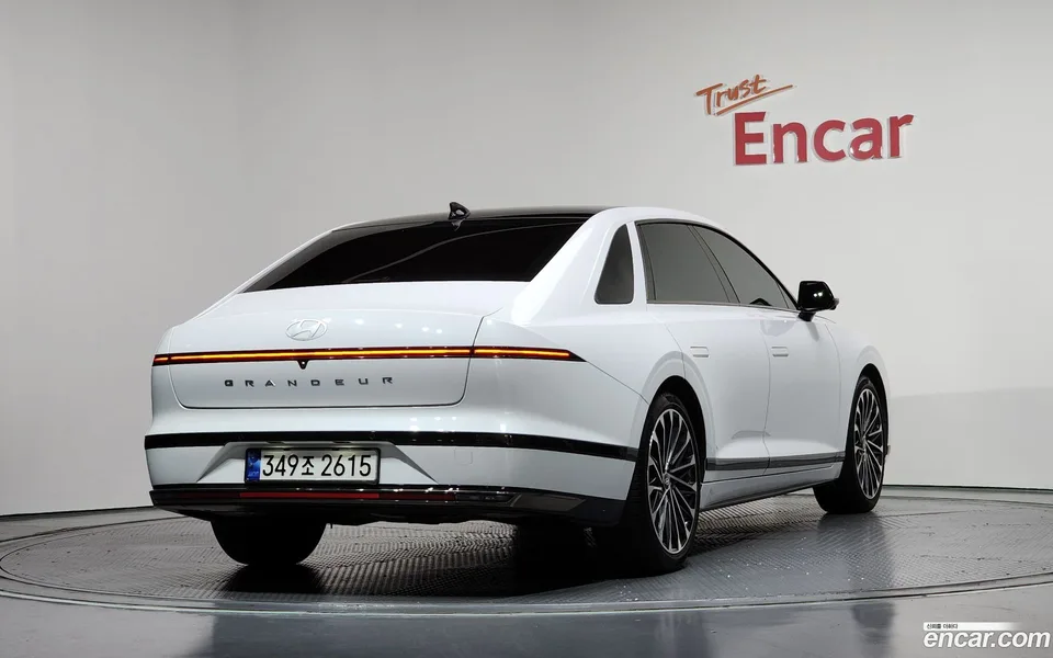 Hyundai Grandeur Hybrid 2023 — миниатюра 2