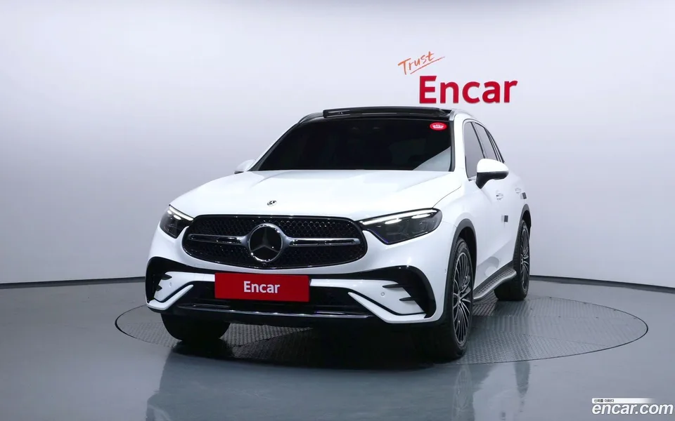 Mercedes-Benz GLC-Class GLC300 4MATIC AMG Line 2024 — миниатюра 3