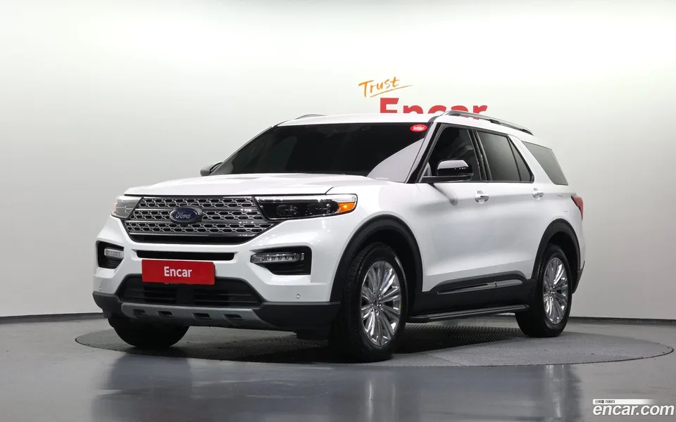 Ford Explorer 2.3 4WD 2023 — фото 1, купить с доставкой в Москву
