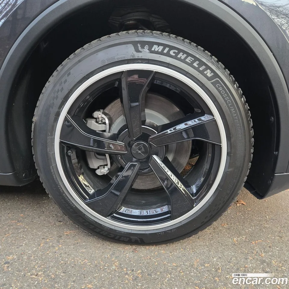 Tesla Model Y RWD 2026 — миниатюра 3