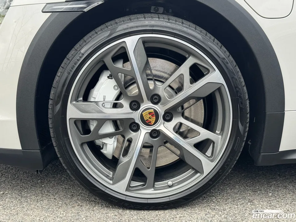 Porsche Taycan 4S 2024 — миниатюра 5