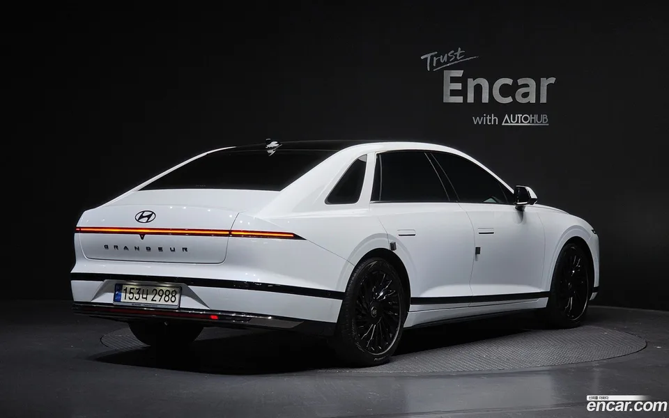 Hyundai Grandeur Hybrid 2024 — миниатюра 2