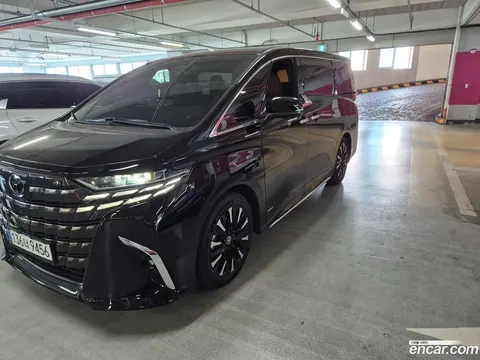 Toyota Alphard 2025 купить в Москве