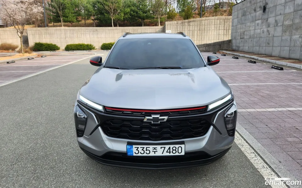 Chevrolet Trax Crossover 1.2 2025 — фото 1, купить с доставкой в Москву