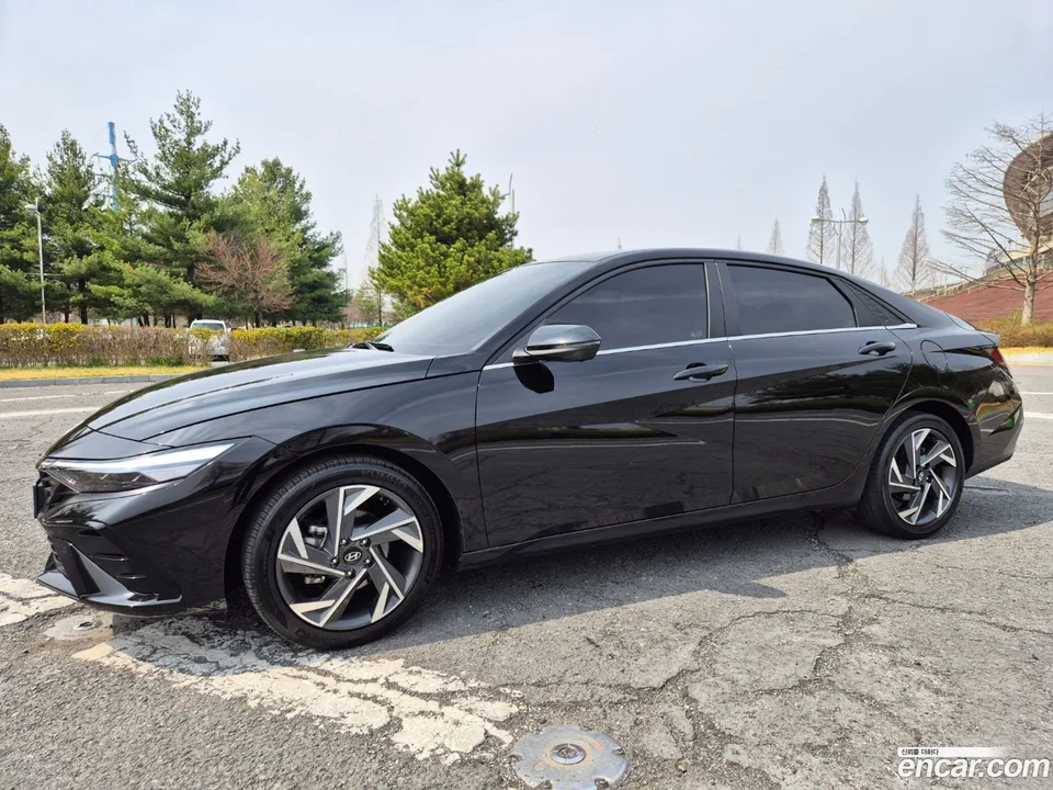Hyundai Avante CN7 1.6 2023 — миниатюра 2