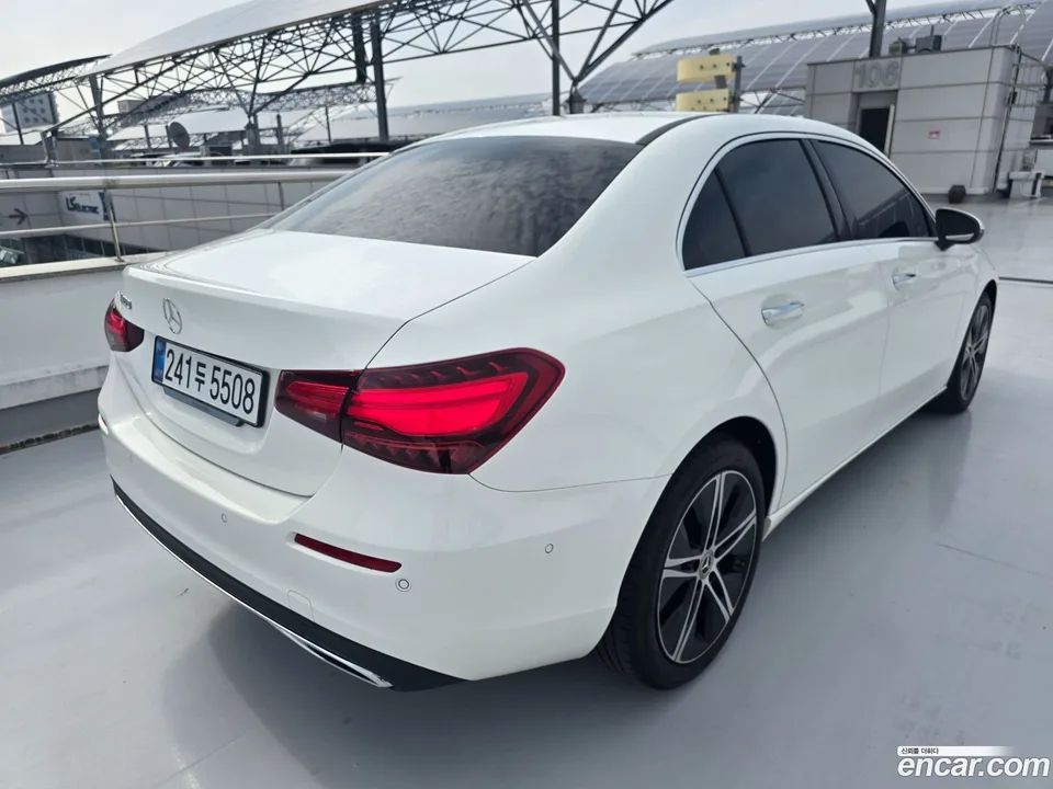 Mercedes-Benz A-Class A220 2025 — миниатюра 2