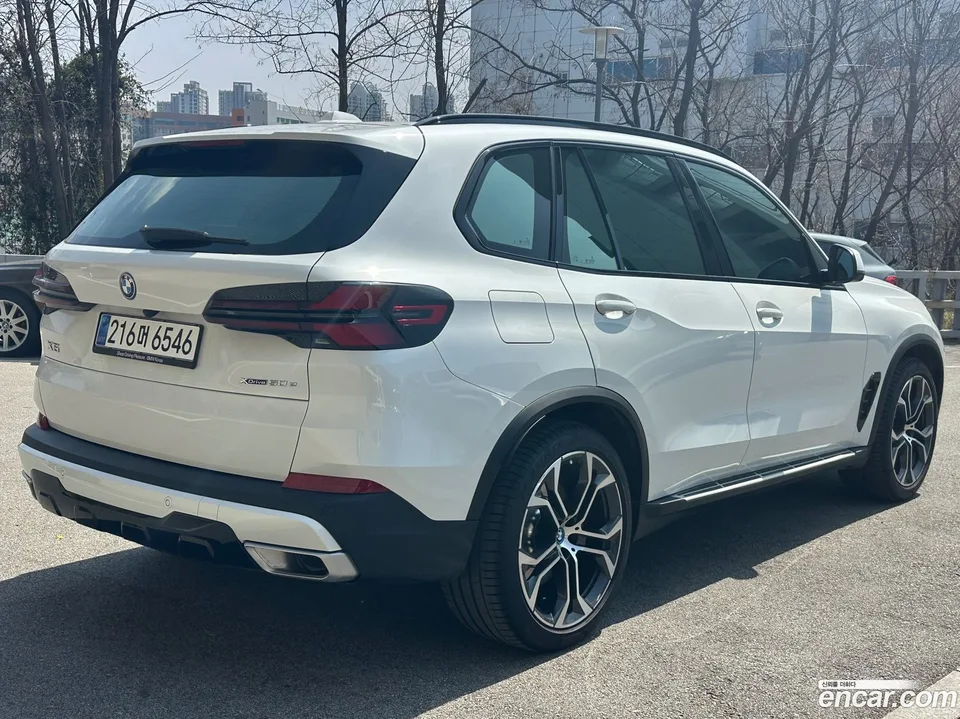BMW X5 xDrive 50e xLine 2025 — миниатюра 3