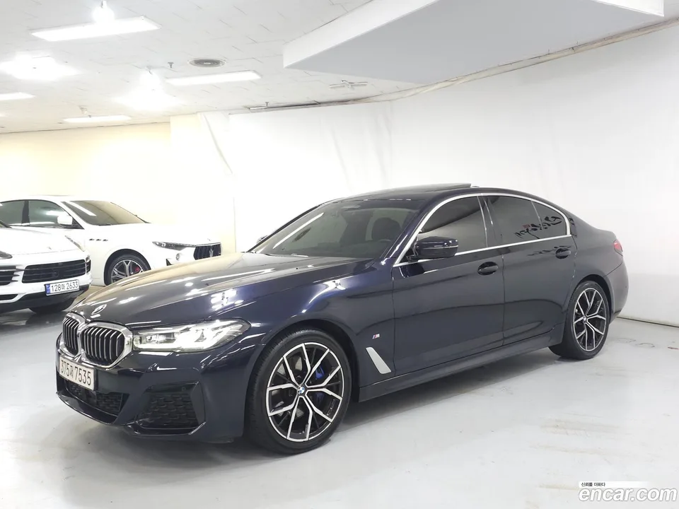 BMW 5 Series 530i xDrive M 2022 — миниатюра 2