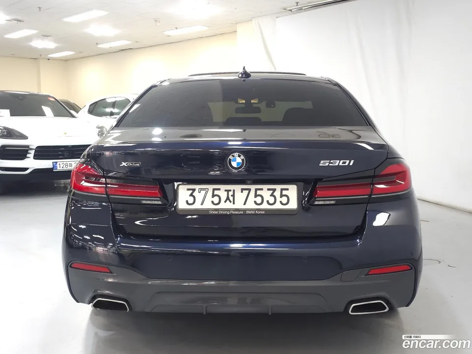 BMW 5 Series 530i xDrive M 2022 — миниатюра 5