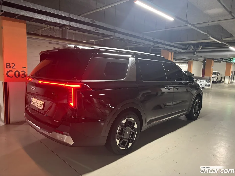 Kia Carnival 9 2025 — миниатюра 2