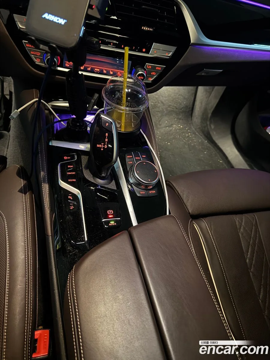 BMW 6 Series GT 630i xDrive M 2023 — миниатюра 3