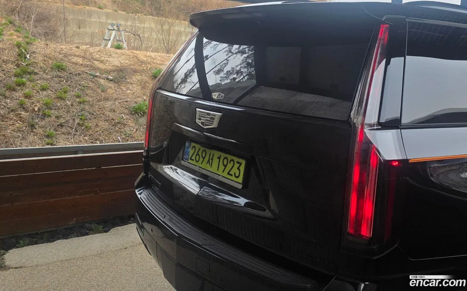 Cadillac Escalade 6.2 2025 — миниатюра 2