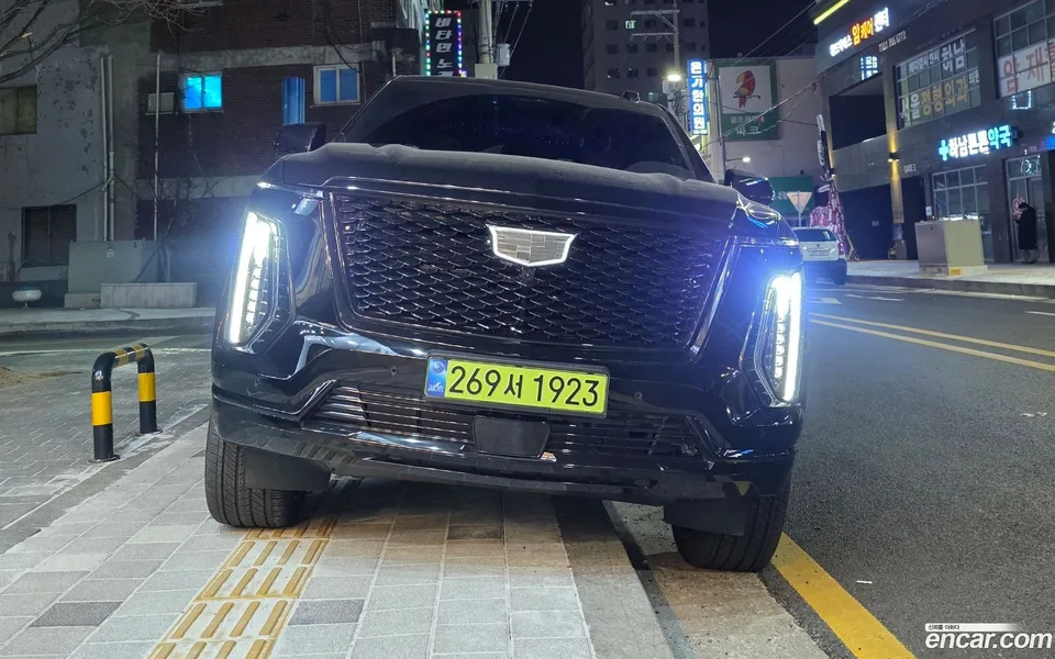 Cadillac Escalade 6.2 2025 — миниатюра 3