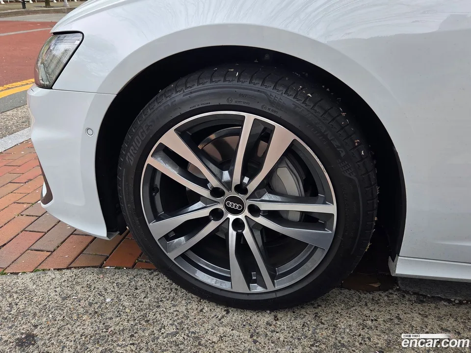 Audi A6 45 TFSI 2023 — миниатюра 5