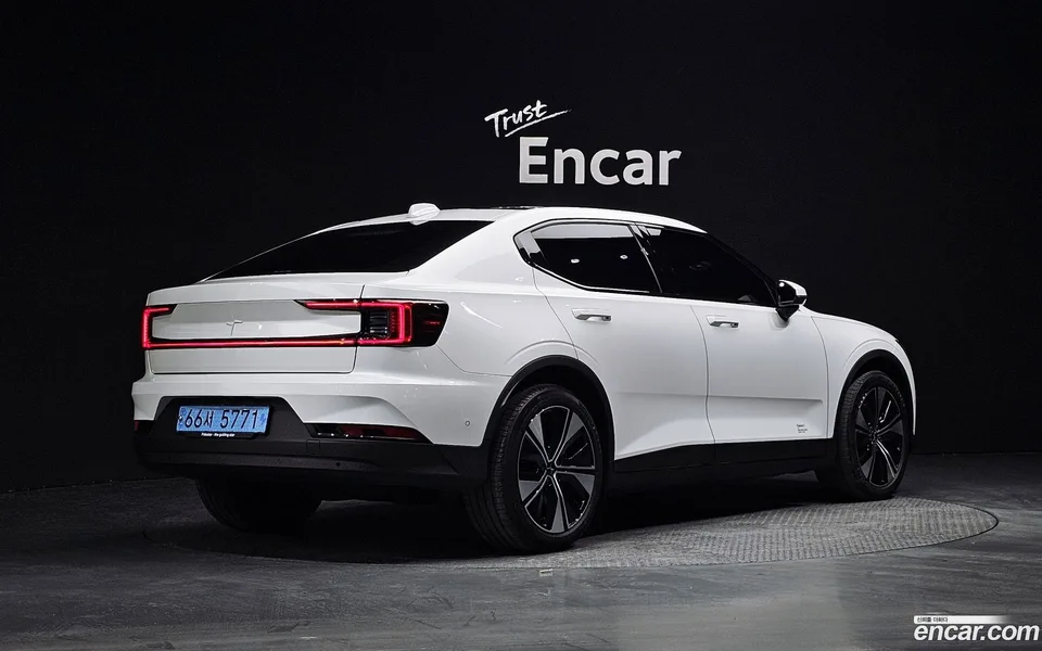 Polestar Polestar 2 2023 — миниатюра 2