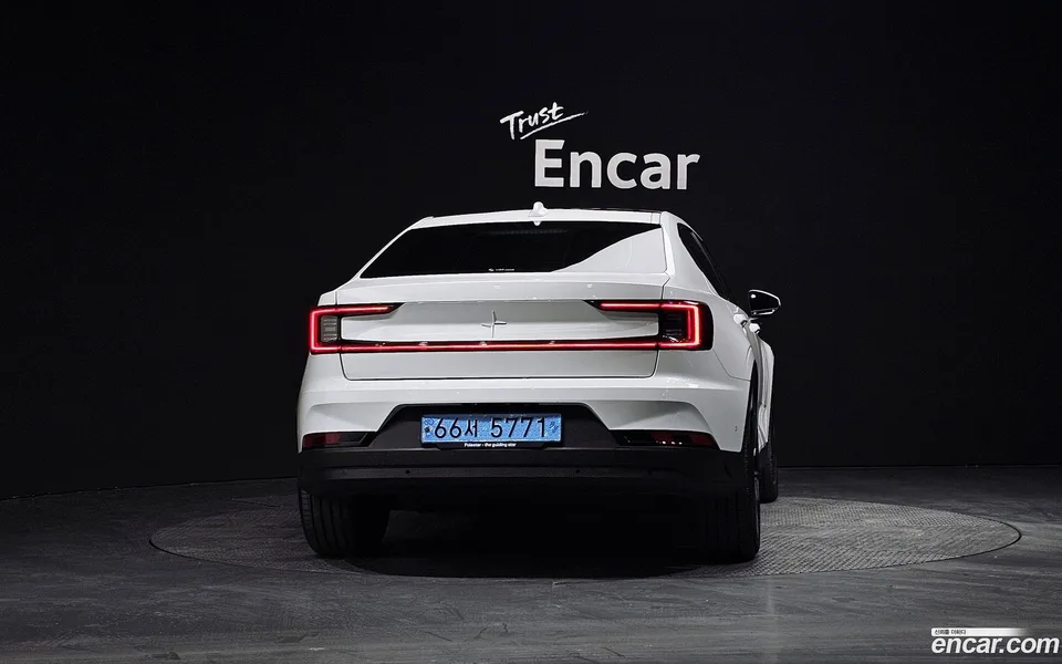 Polestar Polestar 2 2023 — миниатюра 4
