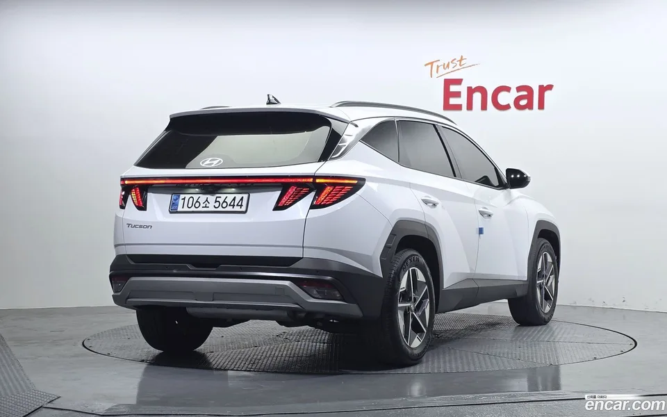 Hyundai Tucson NX4 1.6 2WD 2024 — миниатюра 2