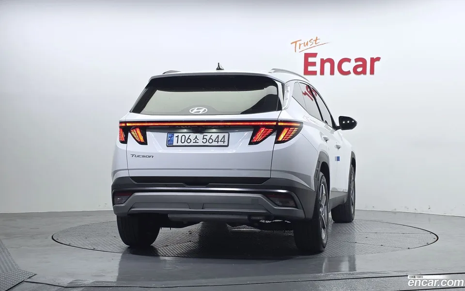 Hyundai Tucson NX4 1.6 2WD 2024 — миниатюра 4