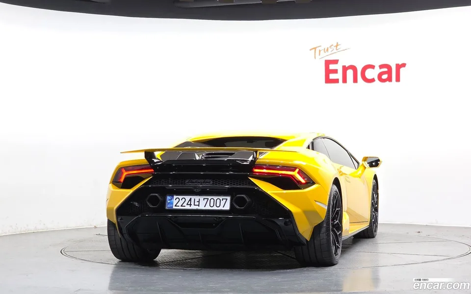 Lamborghini Huracan LP640-2 2024 — миниатюра 4