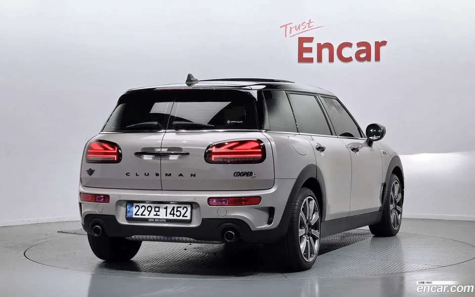 MINI Cooper S Clubman 2023 — миниатюра 2