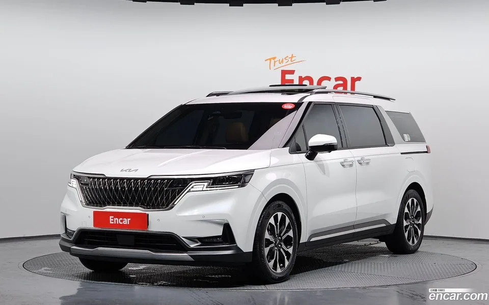 Kia Carnival 9 2023 — фото 1, купить с доставкой в Москву