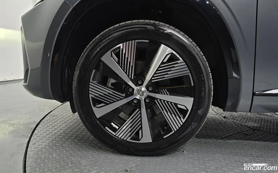 Renault Samsung Grand Koleos 1.5 E-TECH 2WD 2024 — миниатюра 5