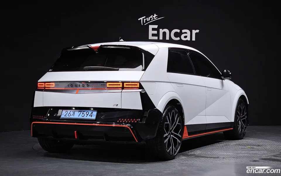 Hyundai Ioniq 5 N 2025 — миниатюра 2