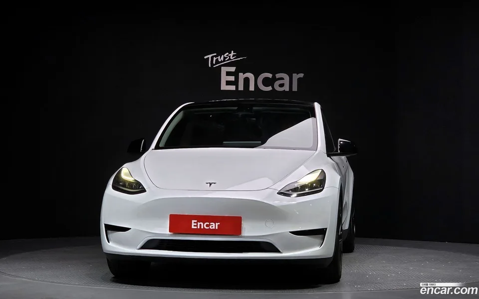 Tesla Model Y RWD 2024 — миниатюра 3