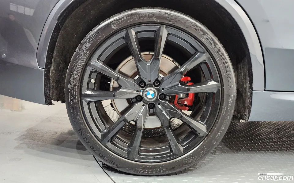 BMW X5 M50i 2022 — миниатюра 5