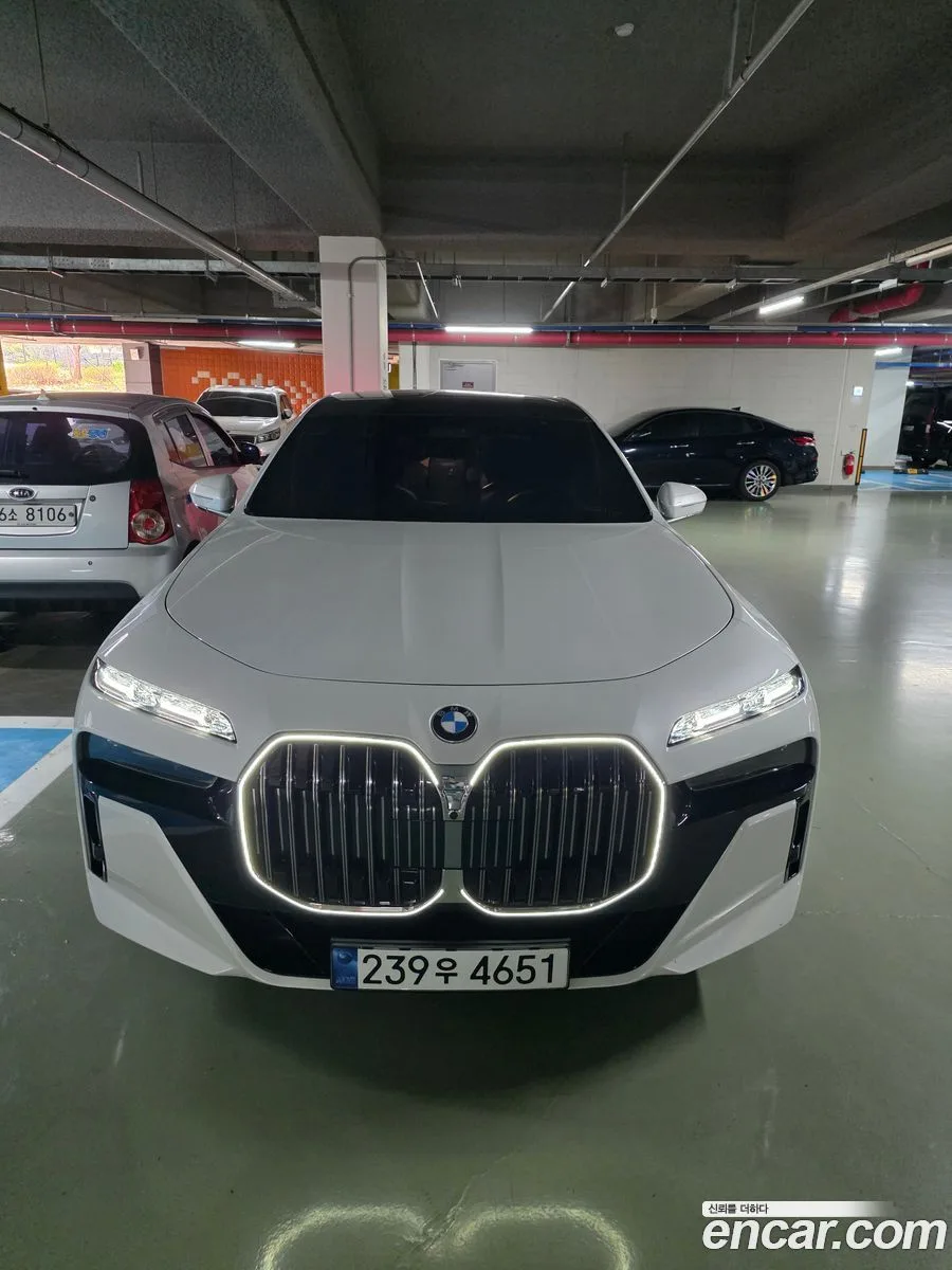 BMW 7 Series 740d xDrive M 2024 — миниатюра 3