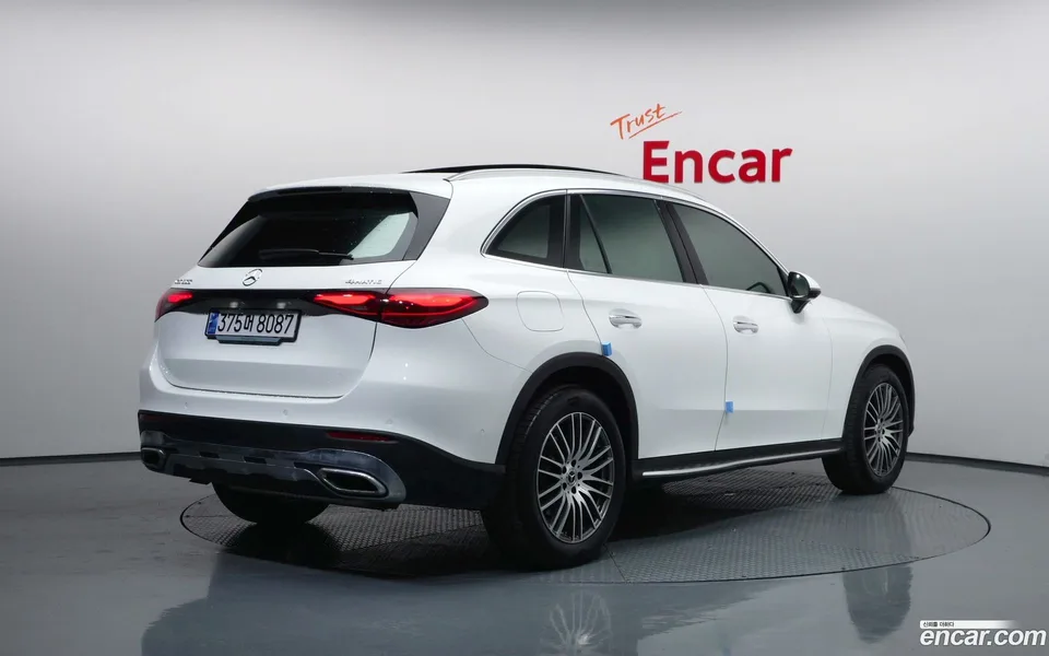 Mercedes-Benz GLC-Class GLC300 4MATIC 2024 — миниатюра 2