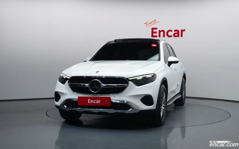 Mercedes-Benz GLC-Class GLC300 4MATIC 2024 — миниатюра 3