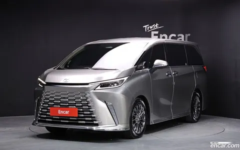 Lexus LM 2025 купить в Москве