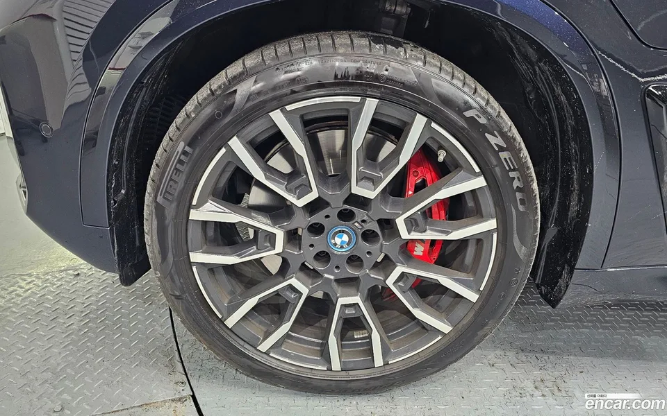 BMW X5 xDrive 50e M 2025 — миниатюра 5