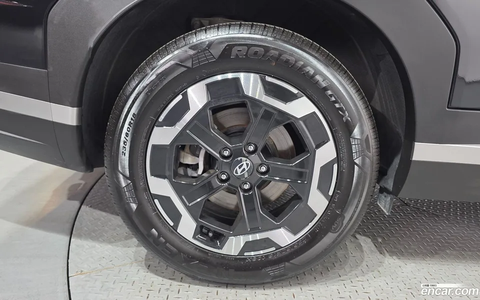 Hyundai SantaFe 2.5T 2WD 2024 — миниатюра 5