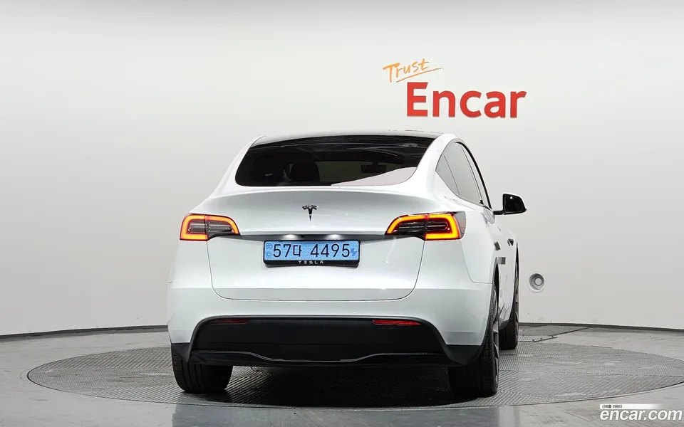 Tesla Model Y RWD 2023 — миниатюра 4