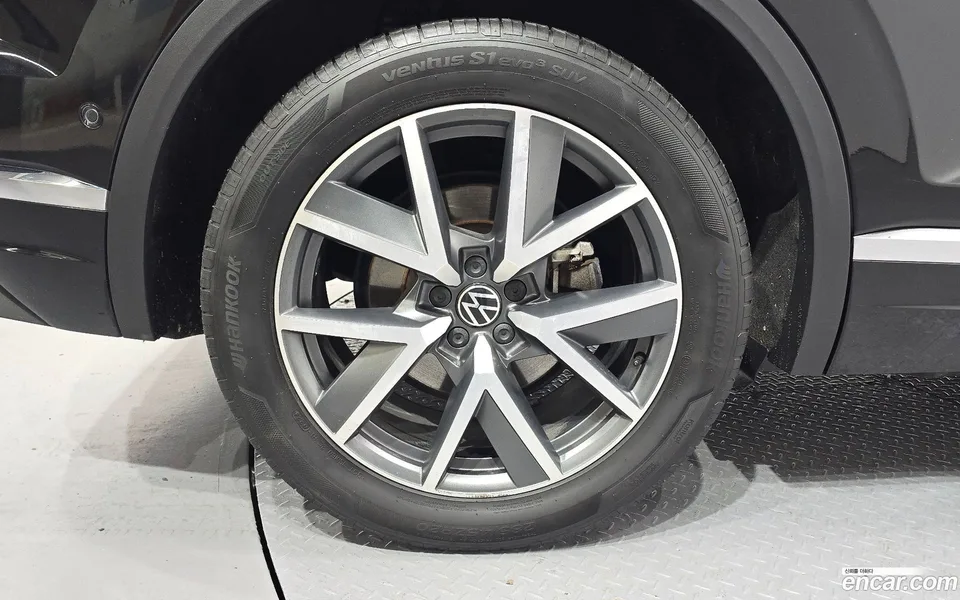 Volkswagen Touareg 3.0 TDI 2023 — миниатюра 5